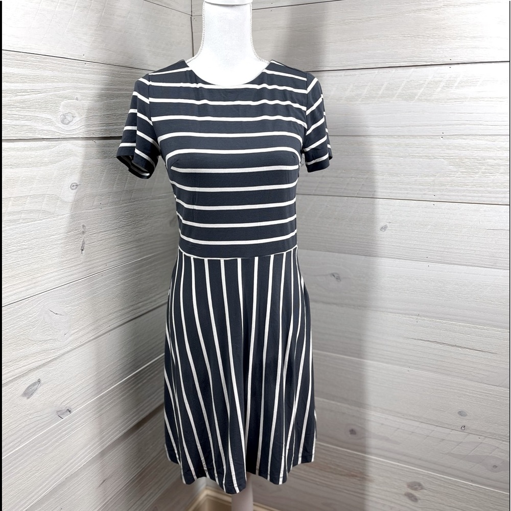 Loft Striped Cutout Back Dress 2 FREE SHIP